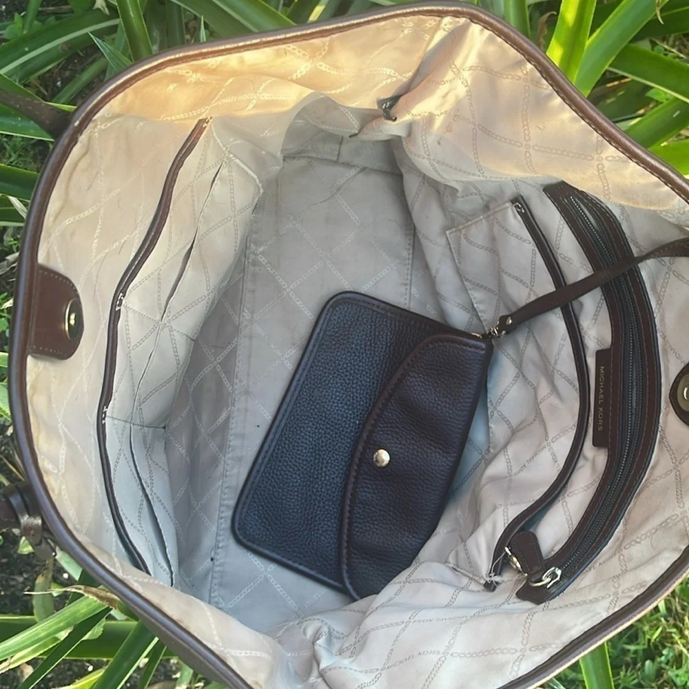 MICHAEL KORS Eva pebbled leather tote bag barolo